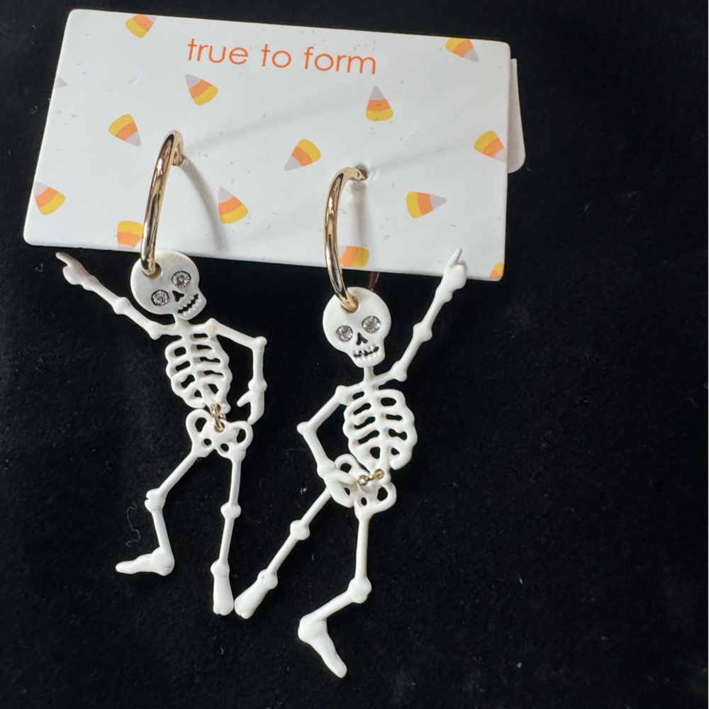 True to Form fun&funky Skeleton Earrings☠️☠️perfect for spooky season or anytime